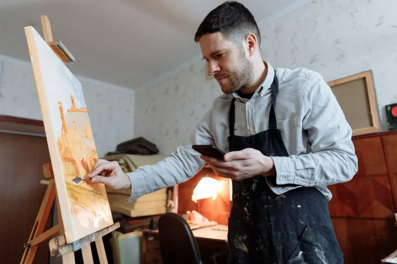 Stop Chasing the Feed: Why the Most Compelling Creative Work Ignores the Algorithm Entirely